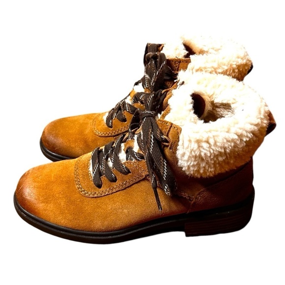 UGG Women's Harrison Cozy Lace- Waterproof Suede Ankle Winter Boots- Size 7 - Picture 7 of 11